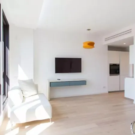 Elegant Aparment In Exclusive Downtown Tower